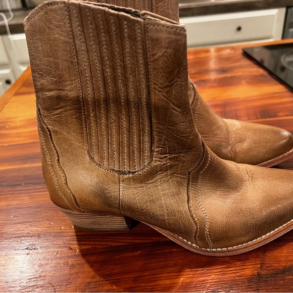 NWOB Distressed tan Frontier Free People Booties - Picture 4 of 10